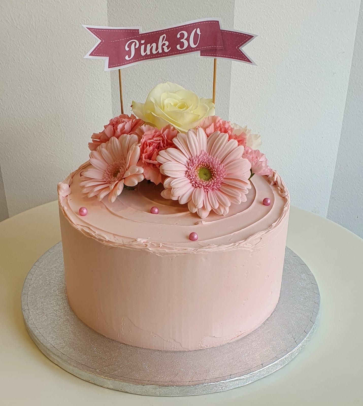 różowy tort
